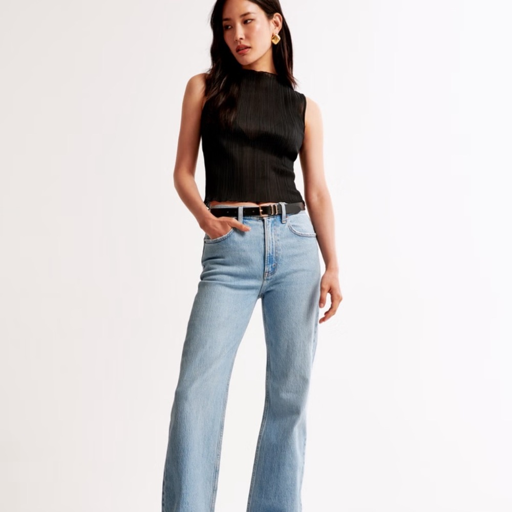 Abercrombie & Fitch 90s Relaxed Jean- Women’s 4 extra long